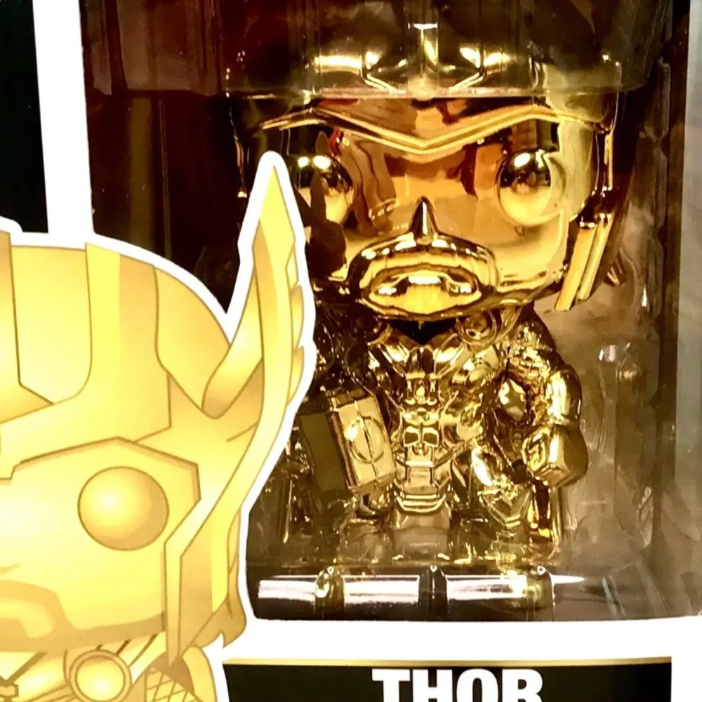 Funko Pop Marvel Studios Thor 381 Gold Chrome Bobblehead - Picture 2 of 4